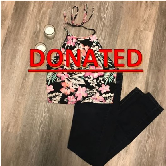 Forever 21 Tops - DONATED @markwelch376 - Forever 21 Halter Crop Top